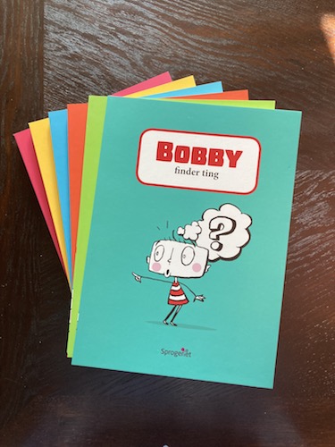 Anmeldelse af BOBBY-boegerne